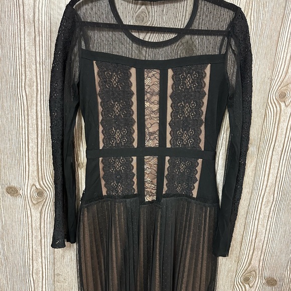 BCBGMax Azria Stef Dress Sz small - Picture 4 of 4